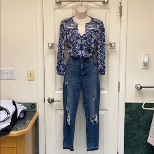Lucky Brand 🍀 blue and white top